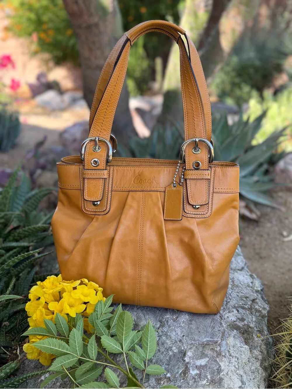 SHOULDER BAG COACH SoHo Pleated Leather Saffron Shoulder Tote GORGEOUS - Picture 11 of 14